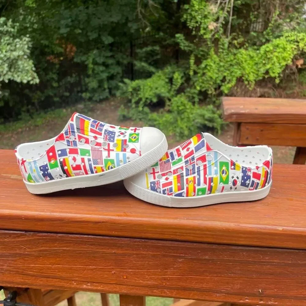 Toddler 7 Native Jefferson International flags water shoes Sandals
